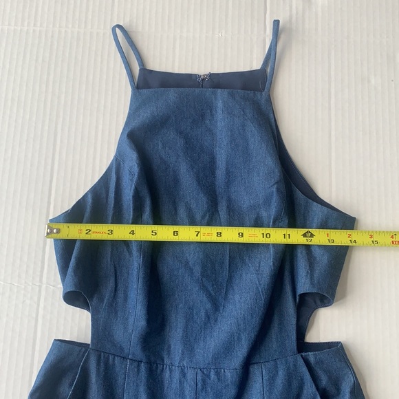 BCBGeneration | Navy Blue Cut-out Crop Jumpsuit 6 - Picture 9 of 15